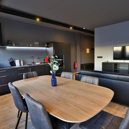 Akureyri Lux Apartments With Hot Tub Access Exterior photo