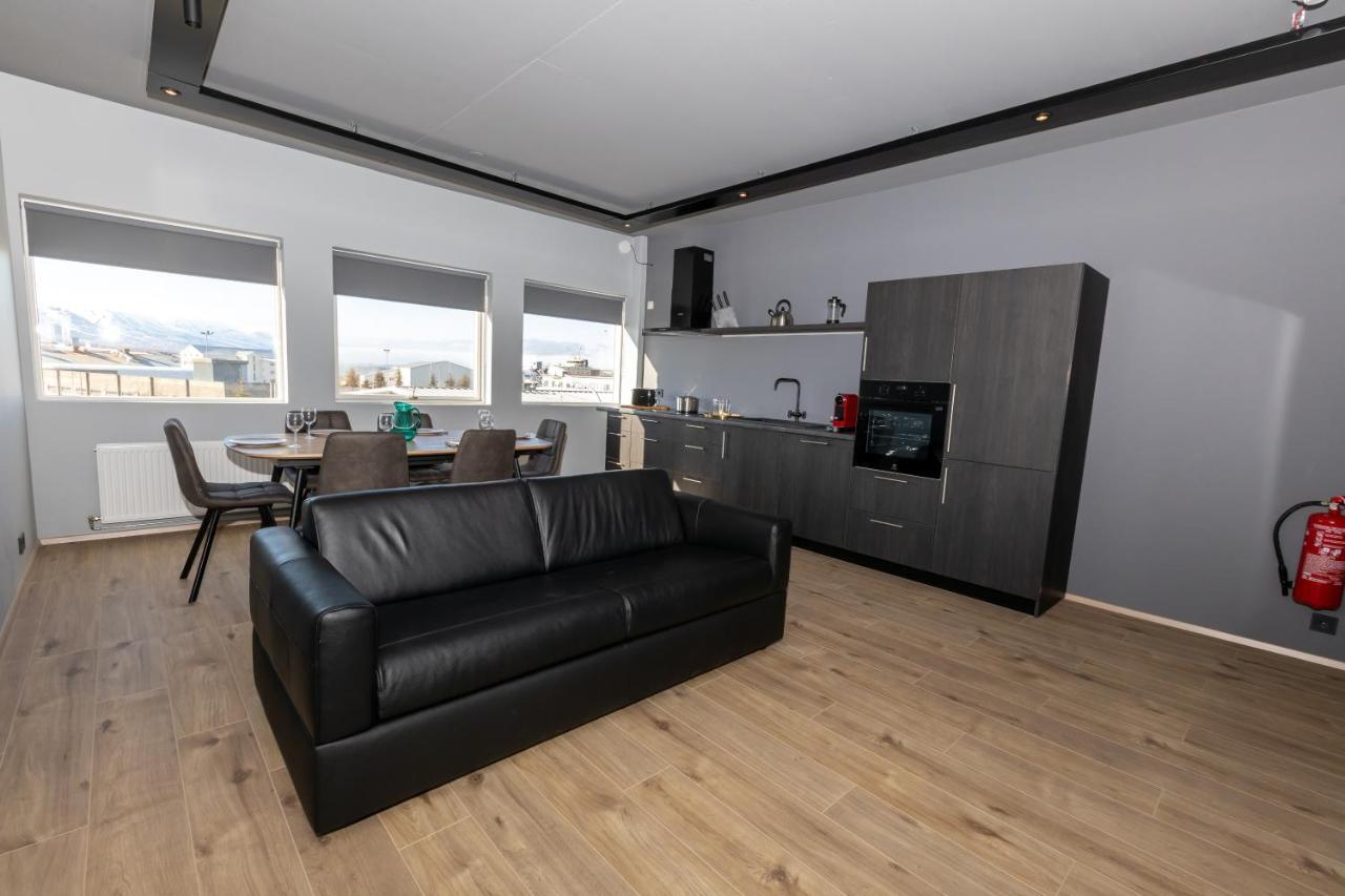 Akureyri Lux Apartments With Hot Tub Access Exterior photo