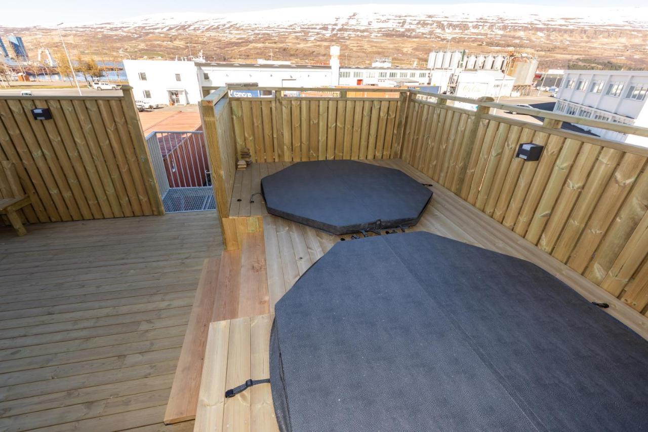 Akureyri Lux Apartments With Hot Tub Access Exterior photo