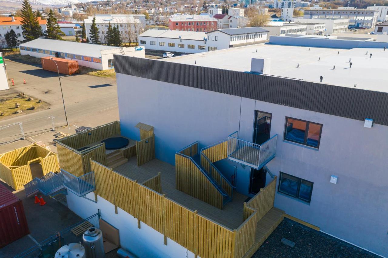 Akureyri Lux Apartments With Hot Tub Access Exterior photo