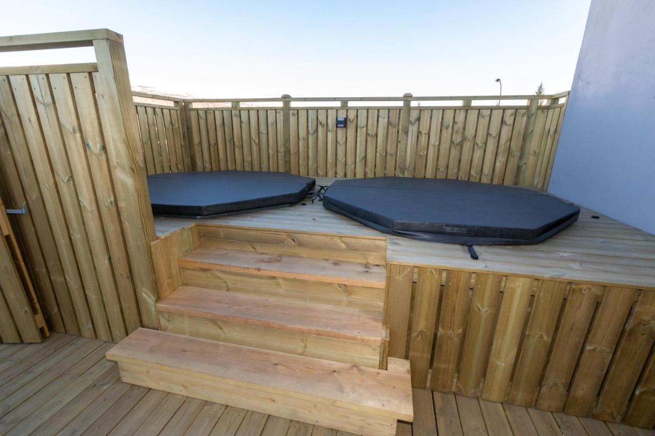 Akureyri Lux Apartments With Hot Tub Access Exterior photo