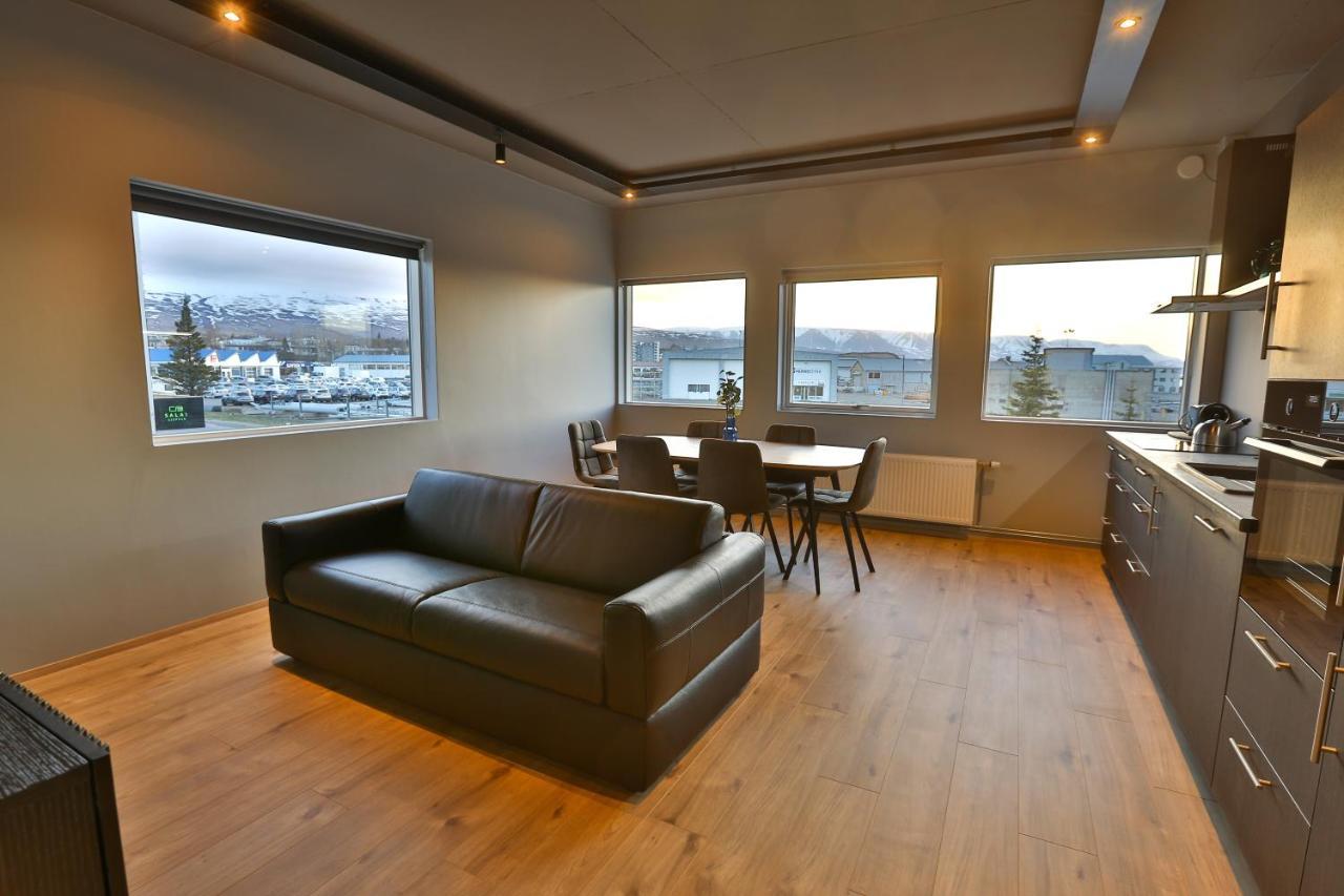 Akureyri Lux Apartments With Hot Tub Access Exterior photo
